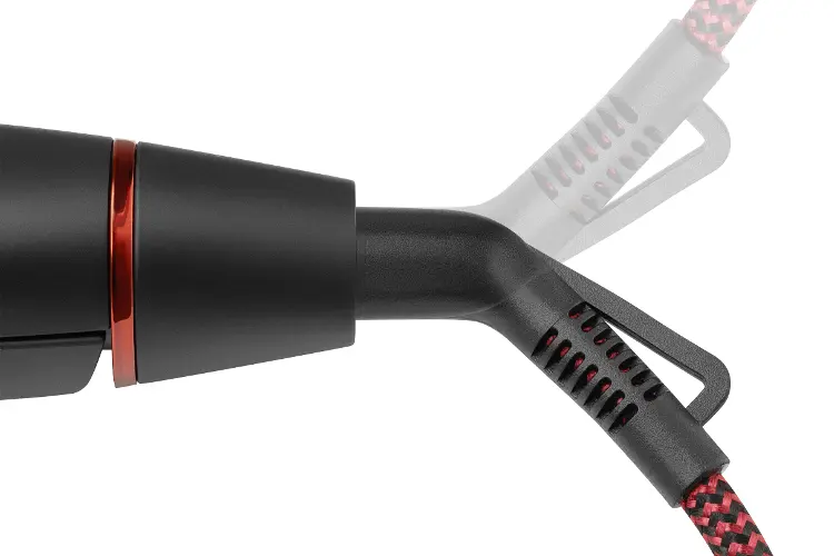 Sencor SHI 1100BK — 235 g i obrotowe przyłącze przewodu