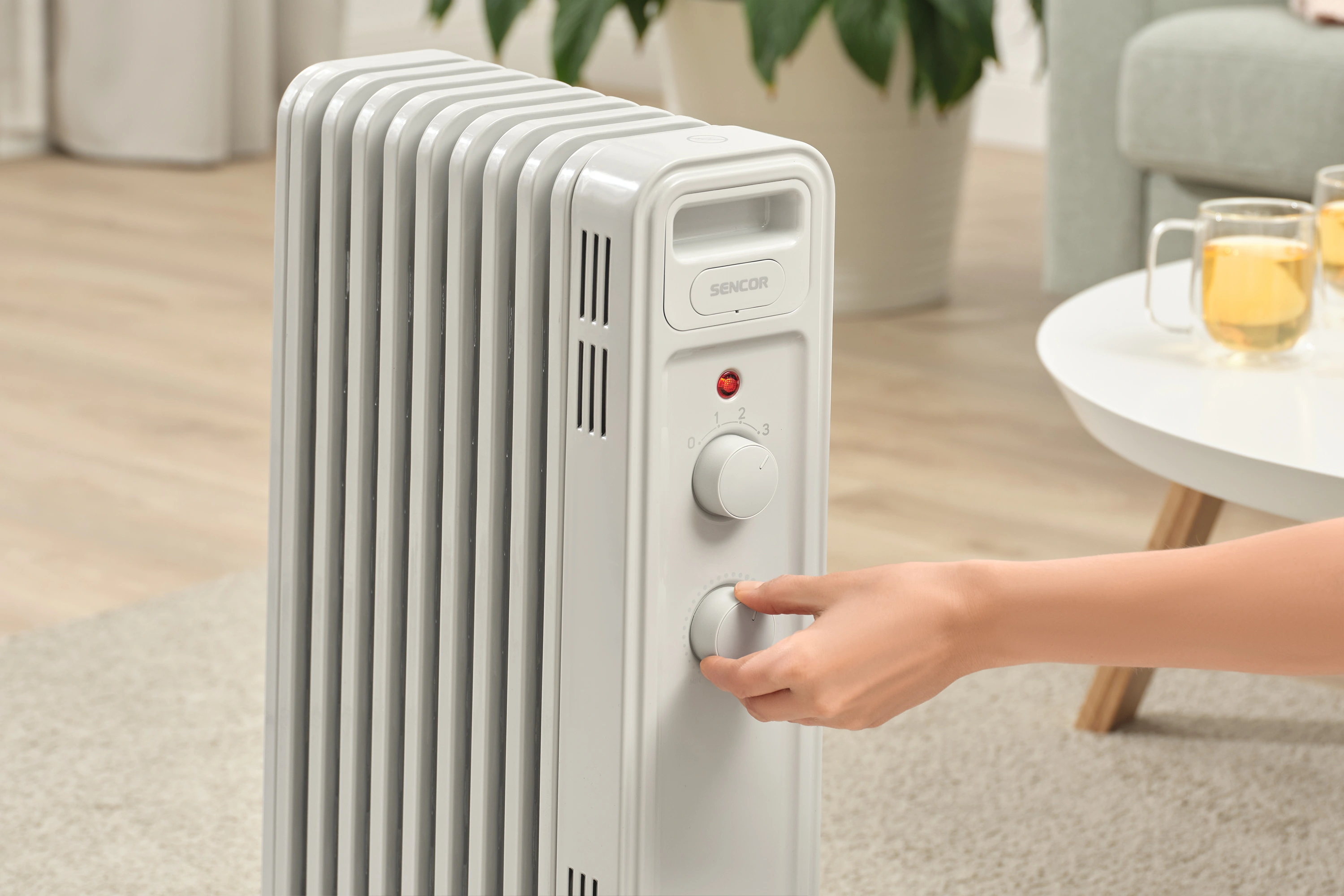 Sencor SOH 3409WH — Trzy poziomy: 800, 1200 i 2000 W