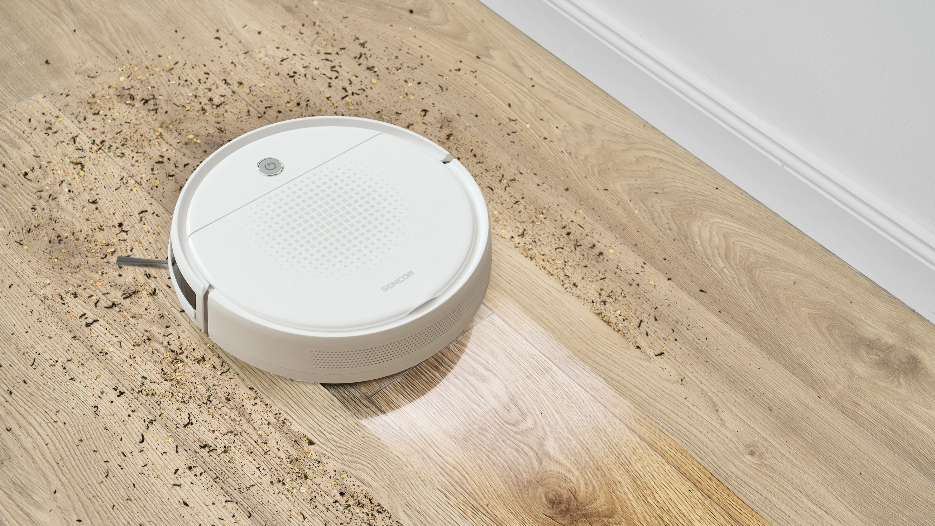 Sencor SRV 1550WH — Odkurzanie i mopowanie z bazą ładującą
