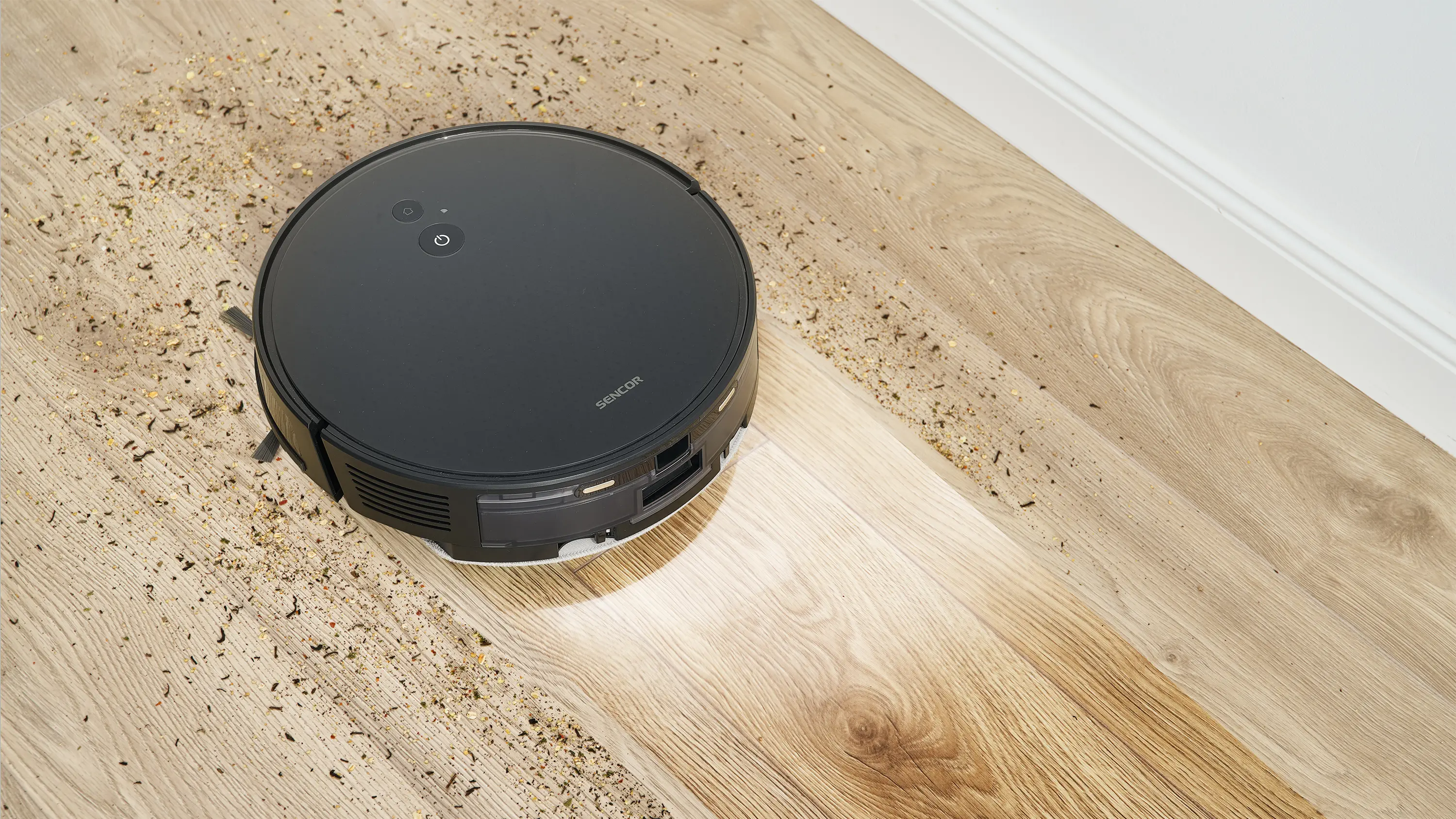 Sencor SRV 6485BK — SRV 6485BK ze stacją odbierającą kurz