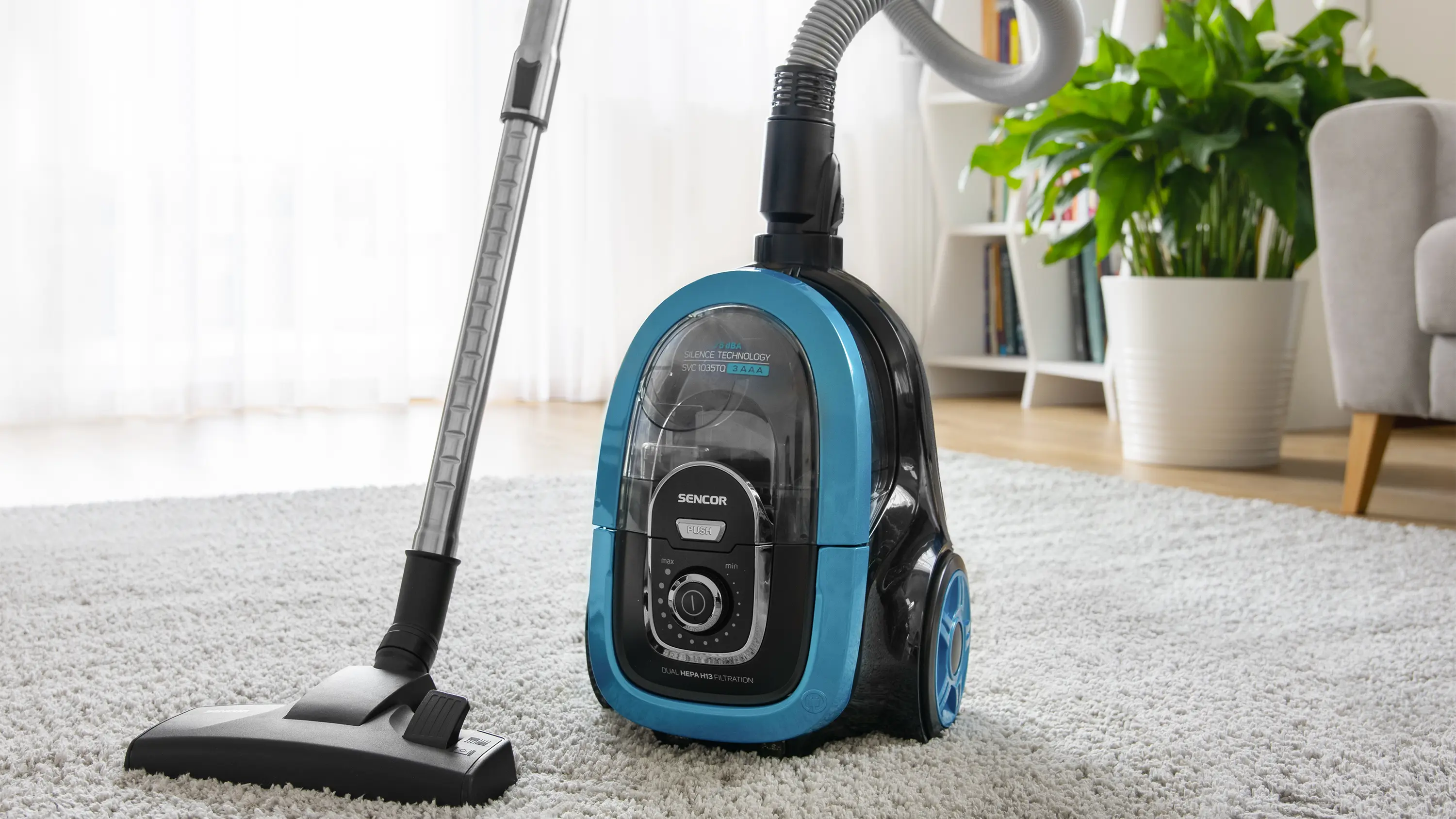 Sencor SVC 1035TQ — Kompaktowy model bezworkowy