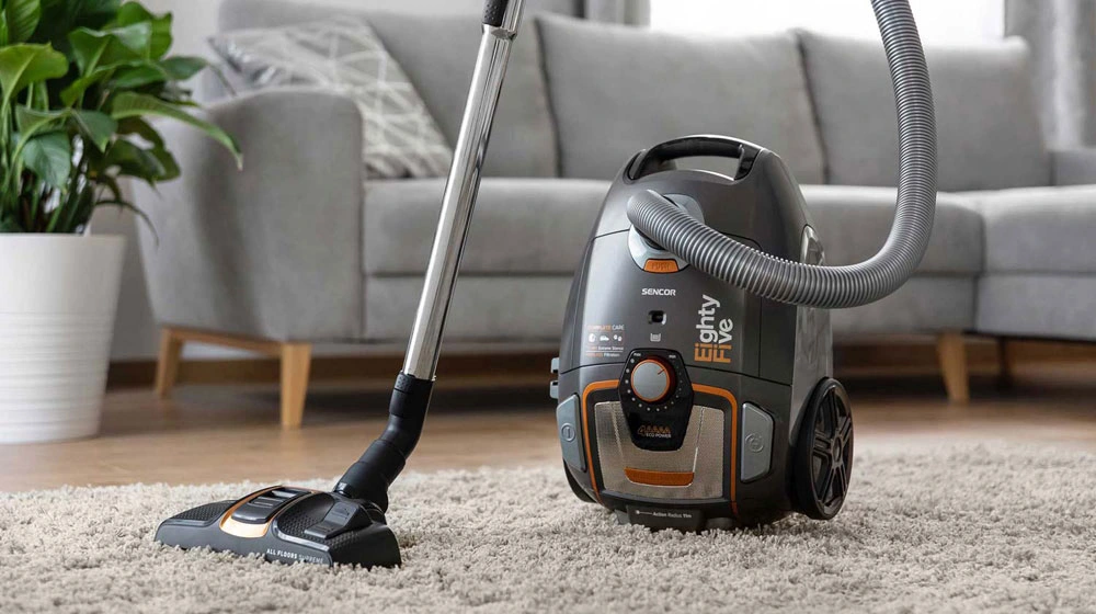 Sencor SVC 8505TI — Tytanowy korpus z workiem 3 l