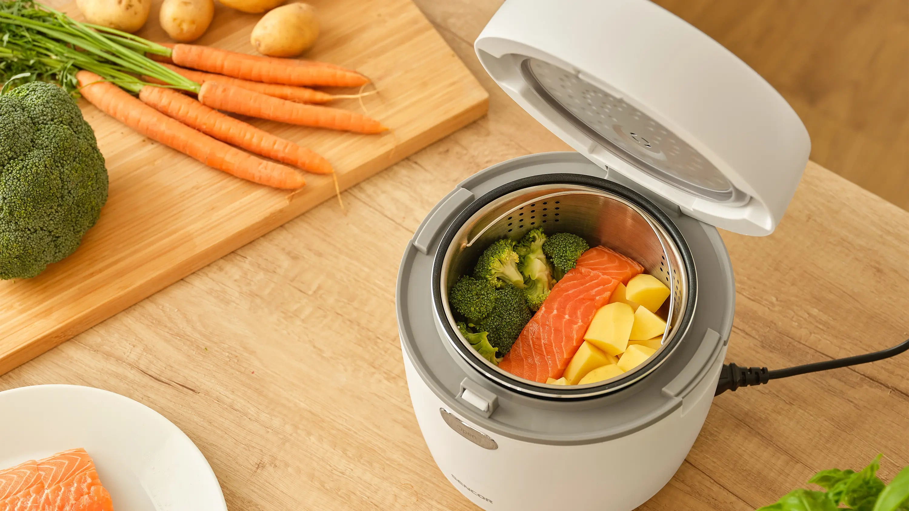 Sencor ryżowar low carb z koszykiem do gotowania na parze SRM 0670WH