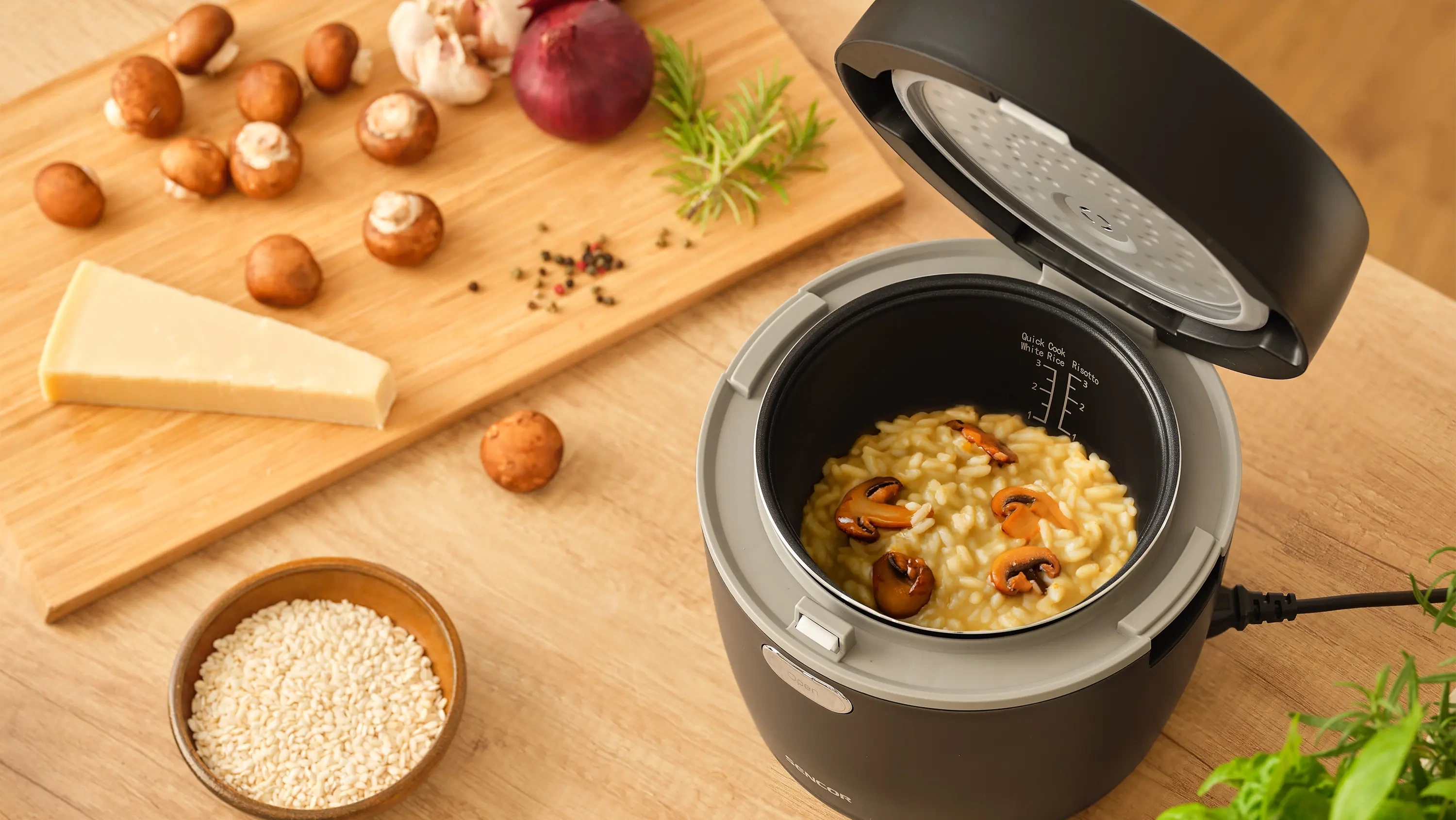 Sencor ryżowar low carb z koszykiem do gotowania na parze SRM 0671BK