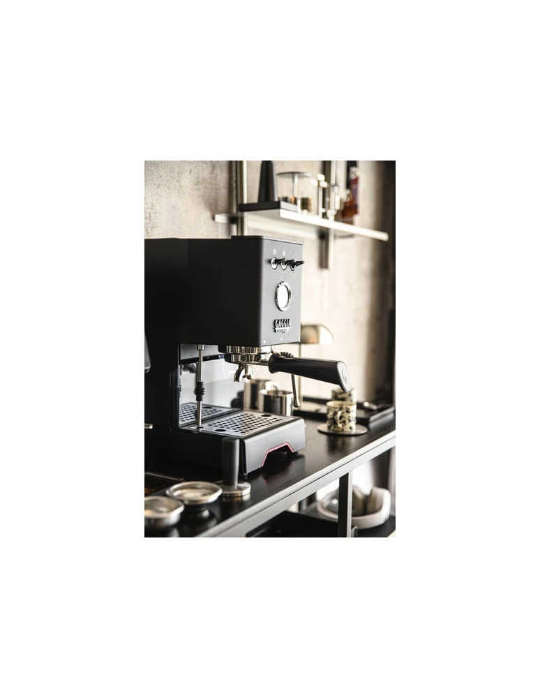 Ekspres kolbowy Gaggia Classic Up, czarny — widok 3