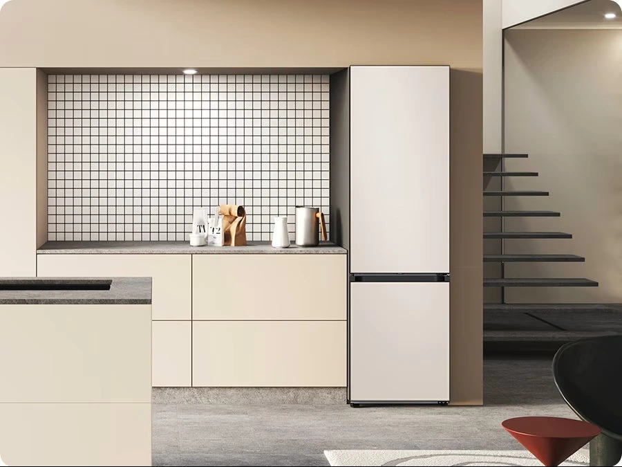 Samsung RB38C7B5D39/EF — Prosta linia frontu