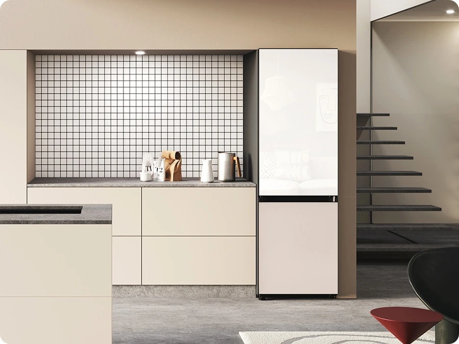 Samsung RB38C7B6AAP/EF — Prosta linia frontu