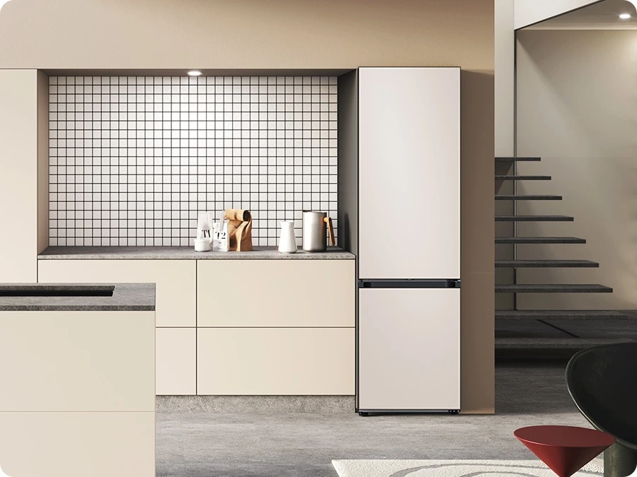 Samsung RB38C7B6A39/EF — Prosta linia frontu