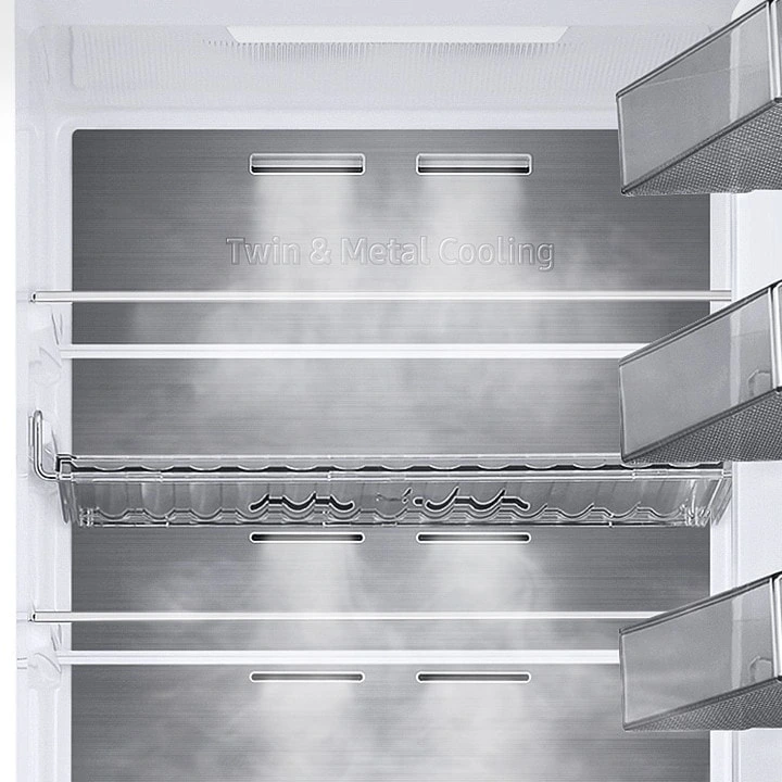 Samsung RB38C7B6BAP/EF — Metal Cooling
